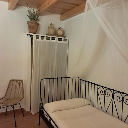 Holiday home Ruta Del Agua 4 Hab Al Lado Monasterio De Piedra