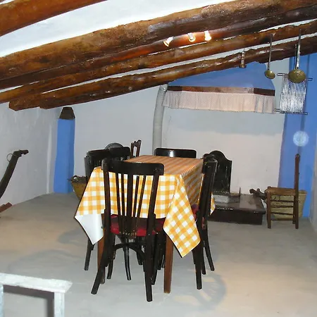 Holiday home Ruta Del Agua 4 Hab Al Lado Monasterio De Piedra *